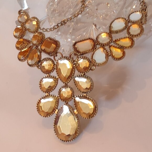 Stunning EL Gold Tone Champagne Glass Statement Bib Cocktail Necklace 19”-22" - Picture 6 of 6